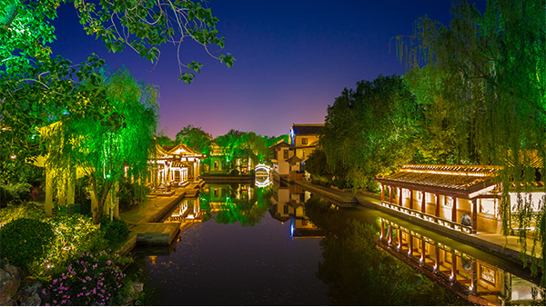 園林夜景燈光設(shè)計(jì)為市民帶來(lái)絢爛的視覺盛宴
