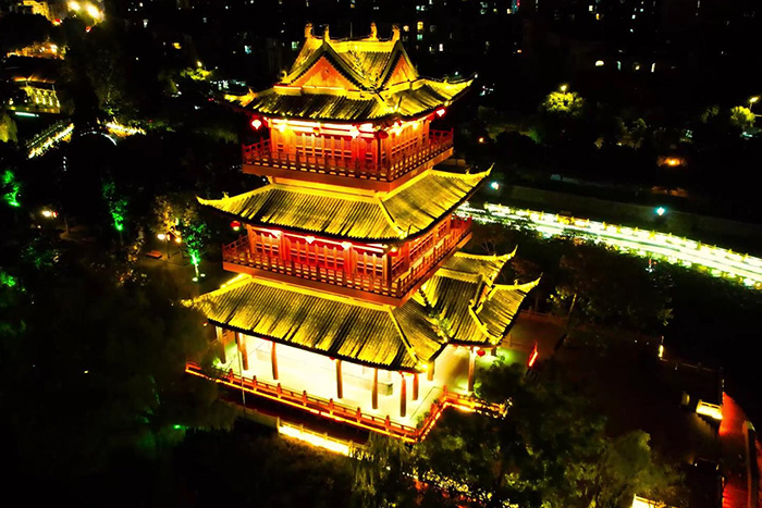 游客抱怨景區(qū)夜無趣？燈光亮化工程讓夜晚活力滿滿，客流翻倍