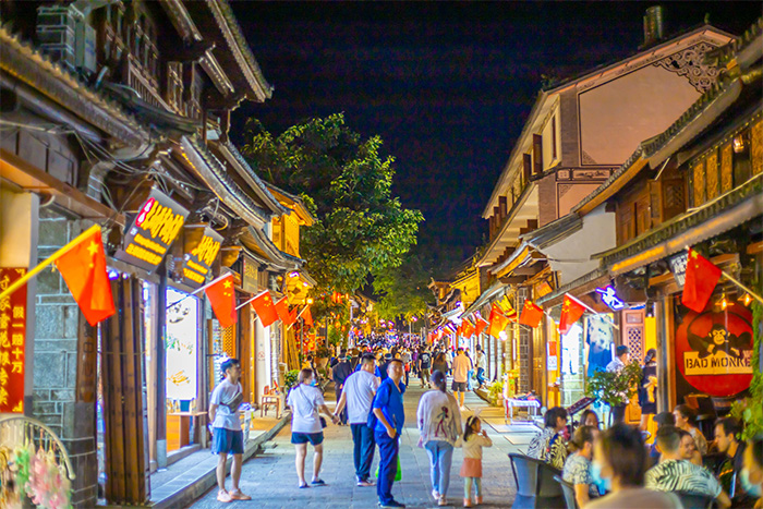 照亮夜空，煥發(fā)經(jīng)濟: 文旅亮化引領夜間消費新潮流