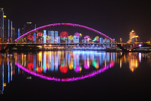 半導體照明太陽能電池技術(shù)發(fā)展現(xiàn)狀