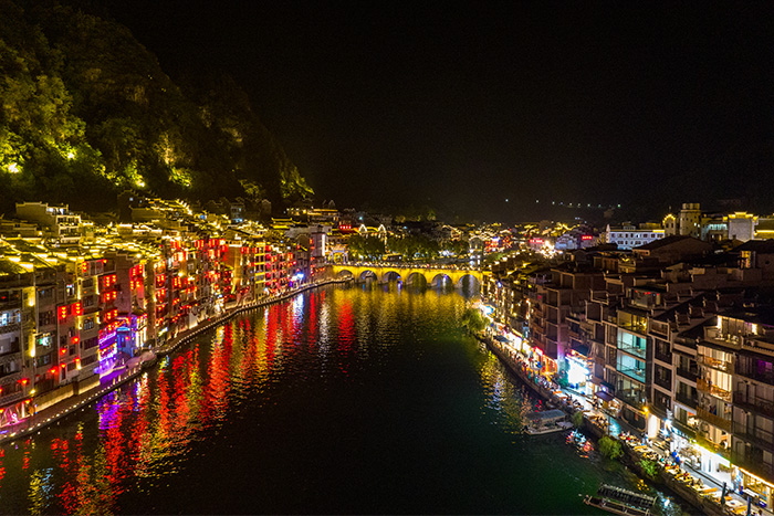 景區(qū)網(wǎng)紅打卡地?zé)艄饬粱こ虘?yīng)該如何做？