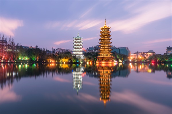 園林景觀燈光亮化應(yīng)該如何設(shè)計？